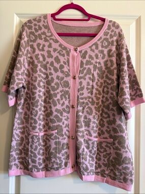 Discount Divas Pink and Taupe Leopard Print Short-Sleeve Cardigan Sweater
